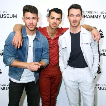 David Yurman Petite Boîte de la Chaîne en Or 18 carats, porté par Nick Jonas Une Soirée avec les Jonas Brothers au Grammy Museum, le 7 octobre 2019