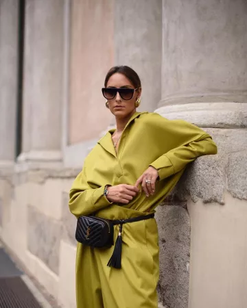 Noir Sacs à main de Elisa Taviti sur l'Instagram account @elisataviti