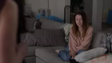 Free People double cloth boyfriend tunic worn by Sierra (Emily Browning) in The Affair Season 5 Episode 8