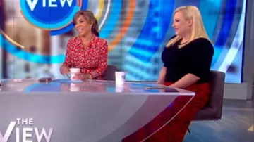 Veronica Beard willamette paisley vestido de camisa de seda usado por Sunny Hostin en The View 15 de octubre de 2019