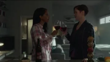 Rails Charli Plaid Button Down Shirt worn by Kelly Olsen (Azie Tesfai) in Supergirl Season 5 Episode 2