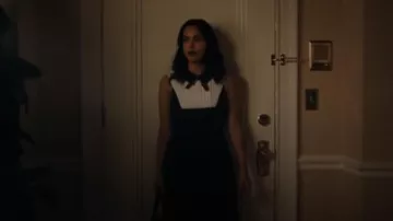  Bleu marine Miyylee Collier Bib Robe portée par Veronica Lodge (Camila Mendes) à Riverdale Saison 4 Épisode 2