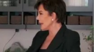 Dolce & Gabbana Black Lace Up Sides Blazer usado por Kris Jenner en Keeping Up with the Kardashians Temporada 17 Episodio 5