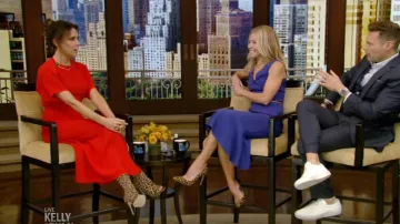 Victoria Beckham Léopard Stretch Knit Bottes de Cuisse porté par Victoria Beckham à VIVRE avec Kelly et Ryan 16 octobre 2019