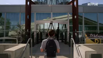 Jansport blue backpack used by Sam Gardner (Keir Gilchrist) in Atypical (S03)