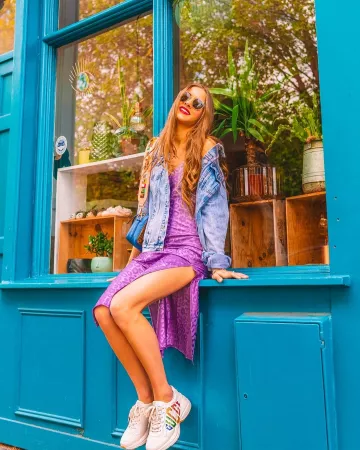 Leop­ard Purple Long Dress of Alex Serruys on the Instagram account @alexincolour