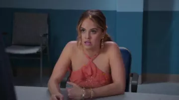 Sherri Hill Halter A-Ligne de Robe portée par Patty Bladell (Debby Ryan) en Insatiable Saison 2 Épisode 8