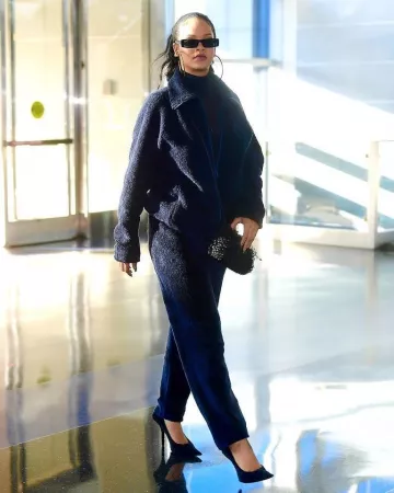 Balenciaga Carré Couteau Terry Pompes portés par Rihanna New York le 15 octobre 2019