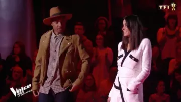 La robe blanche de Jenifer dans The Voice Kids (FR)