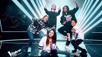 Les Baskets Off-Court 3.0 de Jenifer dans The Voice Kids (FR)