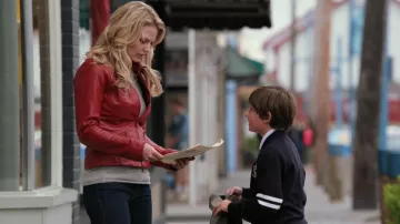 El atuendo de Emma Swan (Jennifer Morrison) en Once Upon a Time (S01)