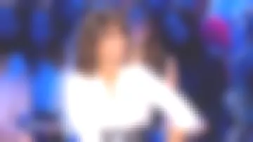 Camisa de seda blanca de Faustine Bollaert en La bôite à secrets
