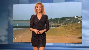 The dress plumétis of Stéphanie Duval in Weather of M6