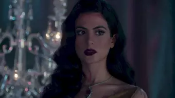 Le collier de Isabelle dans Shadowhunters : The Mortal Instruments