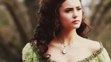 La collier vintage de Katherine Pierce dans Vampire Diaries