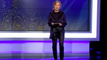 Pantalones cortos efecto cuero negro de Pauline Sanzey en Daily Sport
