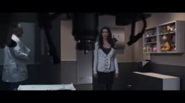 Jupe de Olivia Castle (Jacqueline MacInnes Wood) dans Destination finale 5