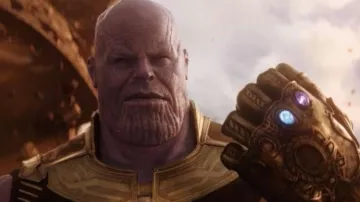 Marvel Legends - Edition Collector - Gant d'Infinité Electronique Avengers Infinity War de Thanos Josh Brolin dans le film Avengers: Endgame 