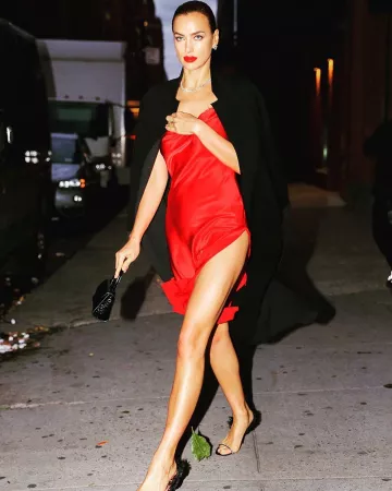 Fallon Micro Mini Coeur Riviere Collier Collier porté par Irina Shayk Pat McGrath X Sephora Événement le 17 octobre 2019