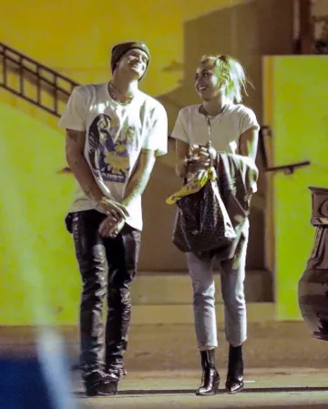 Goyard saint louis tote goyardine PM noir porté par Miley Cyrus Avec Cody Simpson 18 octobre 2019