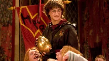 El huevo de oro de Harry Potter (Daniel Radcliffe) en Harry Potter y el cáliz de fuego