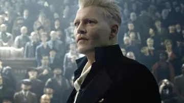 La tenue de Grindelwald (Johnny Depp) dans Les animaux fantastiques : Les crimes de Grindelwald