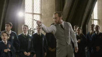 The wand of Albus Dumbledore (Jude Law) in The fantastic Animals : The Crimes of Grindelwald