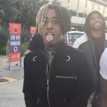 Black jacket worn by XXXTentacion in the Instagram account of @babyyumex