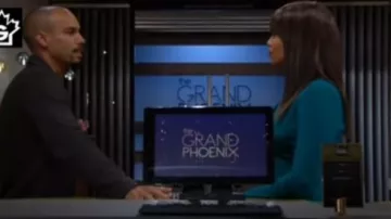 Black halo green sheath dress worn by Amanda Sinclair (Mishael Morgan) as seen on The Young and the Restless October 19, 2019