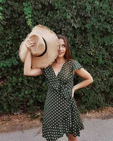 Robe à pois avec noeud de Ilaria nicotra sur l'Instagram account @ilary_nicotra
