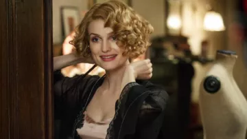 The wig Queenie Goldstein (Alison Sudol) in fantastic animals