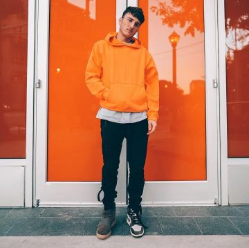 The pair of Nike Jordan 1 High Travis Sott worn by Harrison Nevel on his account Instagram @harrisonnevel 