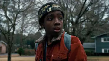 La réplique du bandana militaire de Lucas Sinclair (Caleb McLaughlin) dans Stranger Things Saison 1 Episode 7