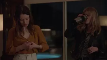 Madewell Mustard blouse worn by Sierra (Emily Browning) in The Affair (S05E08)