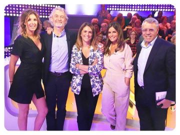 Jacket blazer printed birds of Valerie Benaim on his account Instagram @valerie.benaim