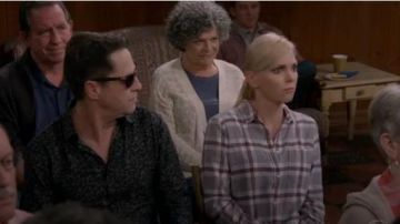 J Crew grey plaid shirt worn by in Mom Season 07 Episode 04 Christy (Anna Faris) Mom (S07E04)