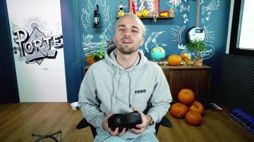 Le sweatshirt à capuche gris Yoko porté par Squeezie dans la vidéo C'était dangereux mais j'ai réussi