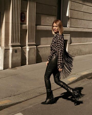 Les bottines à franges Ash de Caroline Receveur sur son compte Instagram @carolinereceveur