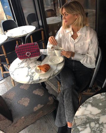 El bolso Yza de Sandro de Anne Laure Pero en su cuenta de Instagram @annelauremais