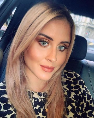 Sil­ver lock­it neck­lace of Valentina Ferragni on the Instagram account @valentinaferragni