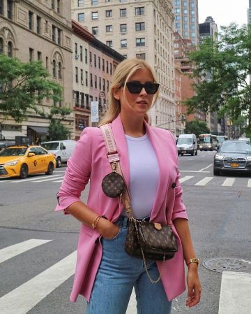 De cou de Halter corps de Valentina Ferragni sur l'Instagram account @valentinaferragni