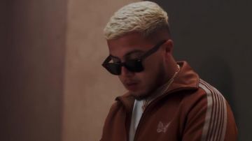 La veste de survêtement marron de Hamza dans son clip Paradise