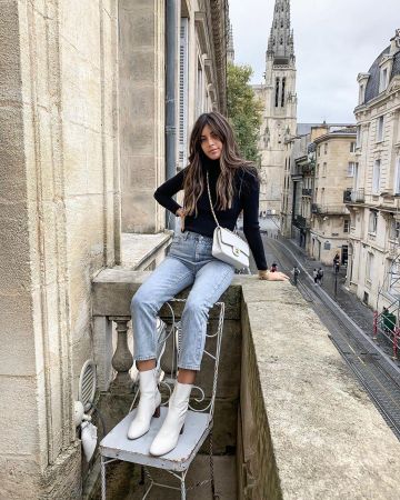 The sweater turtleneck black Lisa Germaneau on the account Instagram of @lisagermaneau