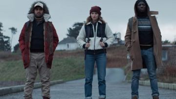 Down jacket with hood faux fourure bordeaux in Marianne (S01)