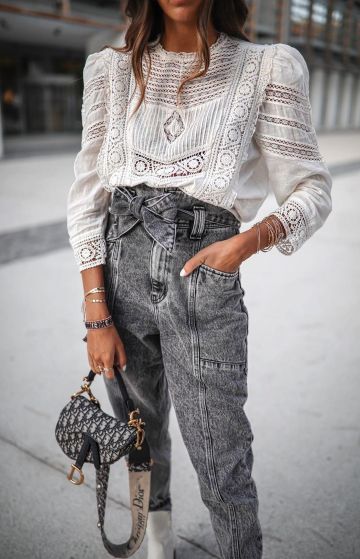 Le jean paperbag Iro de Lisa Germaneau sur le compte Instagram de @lisagermaneau