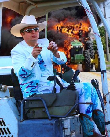 Sombrero de vaquero blanco de Oliver Tree en la cuenta de Instagram @olivertree