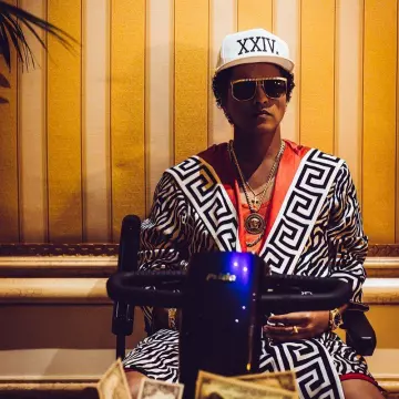 Casquette de Baseball de Bruno Mars sur l'Instagram account @brunomars