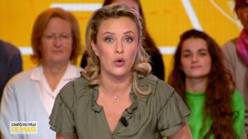 Cuello en V superior de Isabelle Moreau abotonado con volantes de crepé verde en L'Info du vrai el 23.10.2019