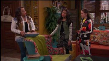 Pam & Gela Fraîches Coupées Floral Pantalon porté par Tess O'Malley dans du Corbeau à Domicile de la Saison 03, Épisode 11