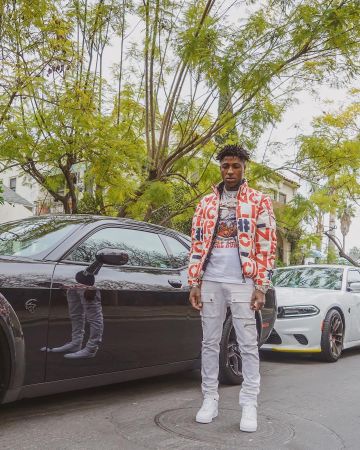 Moncler Grenoble impression de logo veste matelassée porté par la NBA YoungBoy sur son Instagram account @nba_youngboy